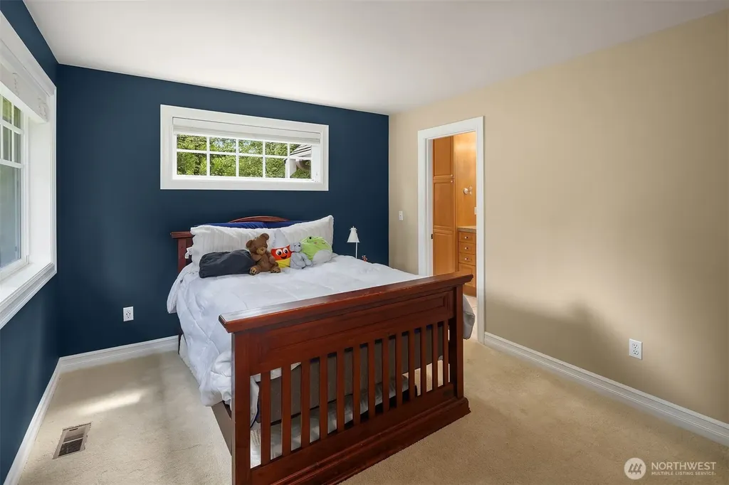 19632 183rd Way SE Renton WA 98058
