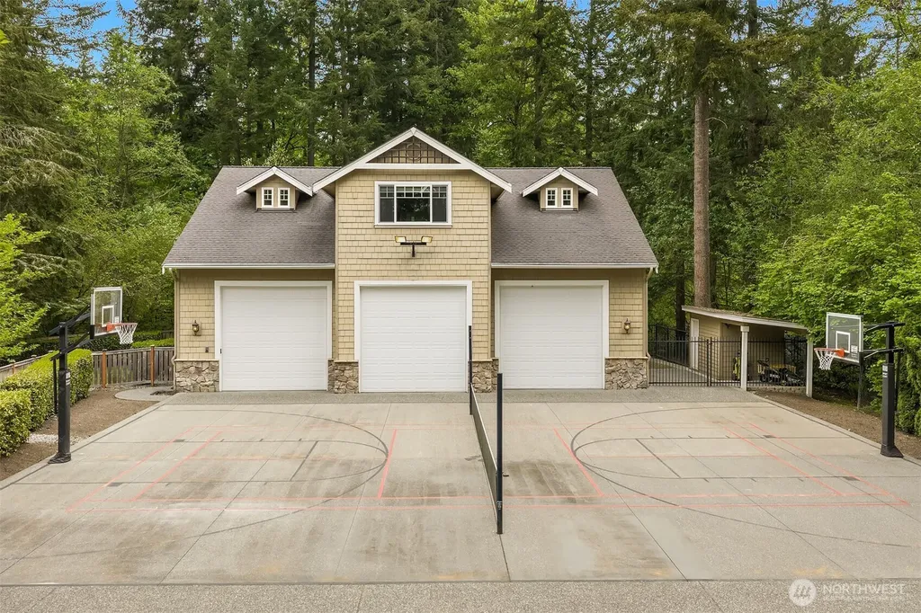 19632 183rd Way SE Renton WA 98058