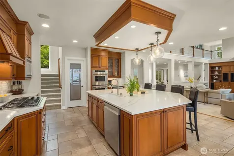 19632 183rd Way SE Renton WA 98058