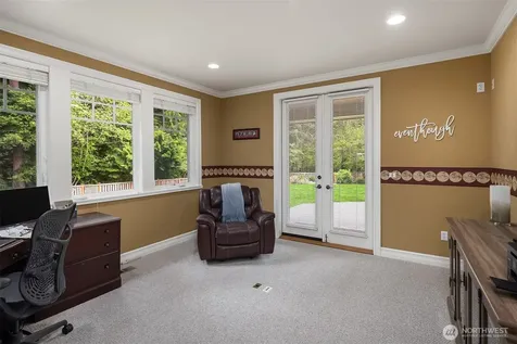 19632 183rd Way SE Renton WA 98058