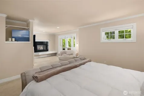 19632 183rd Way SE Renton WA 98058