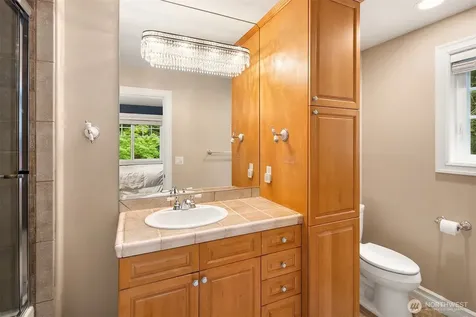19632 183rd Way SE Renton WA 98058