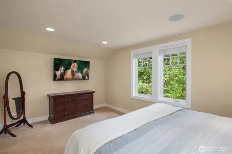 19632 183rd Way SE Renton WA 98058