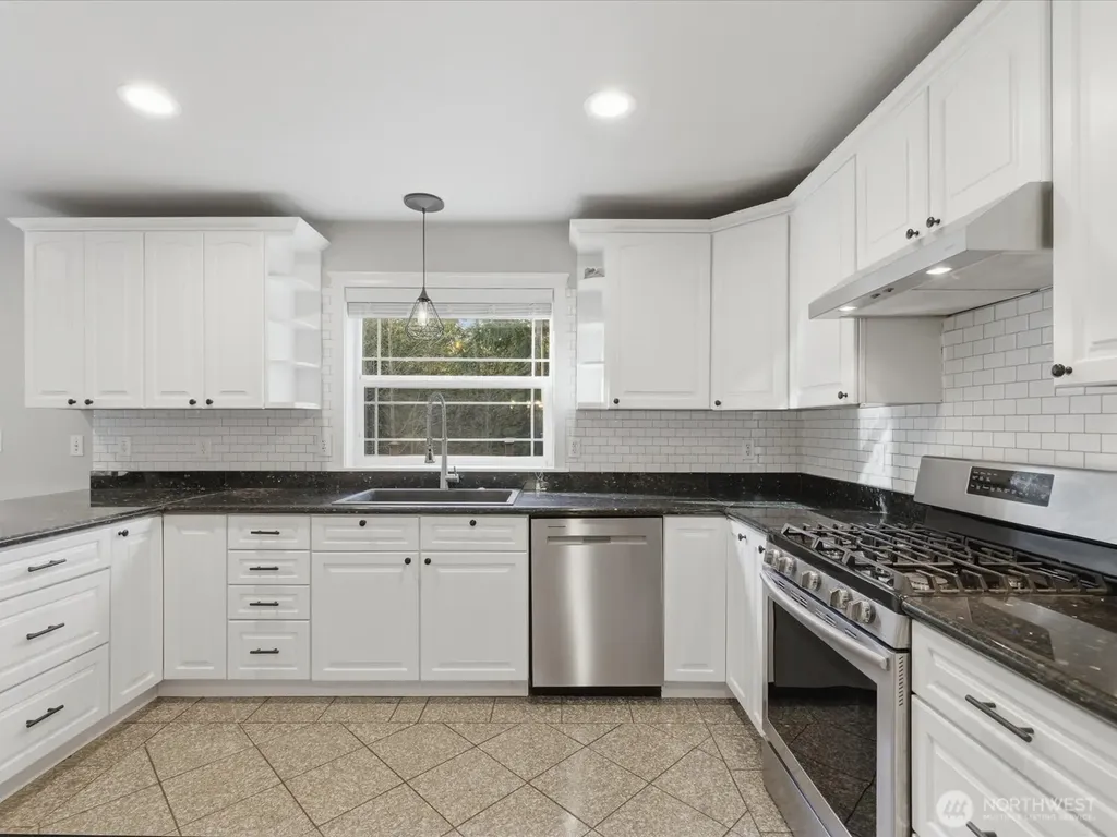 4050 Rachel Road Clinton WA 98236