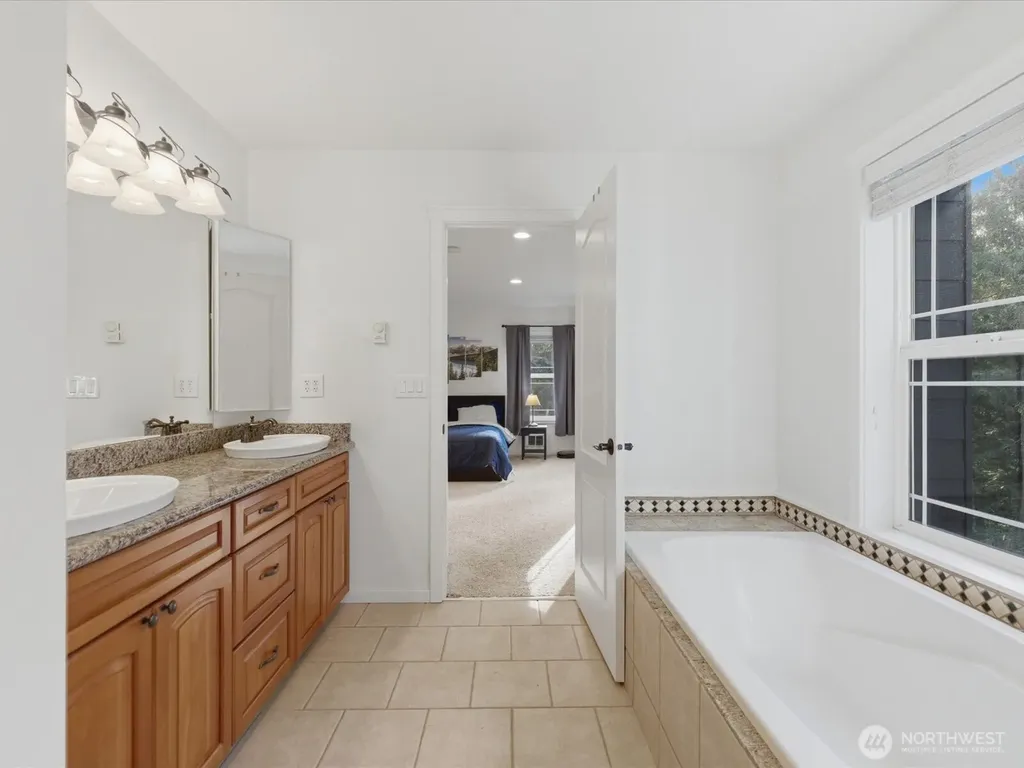 4050 Rachel Road Clinton WA 98236