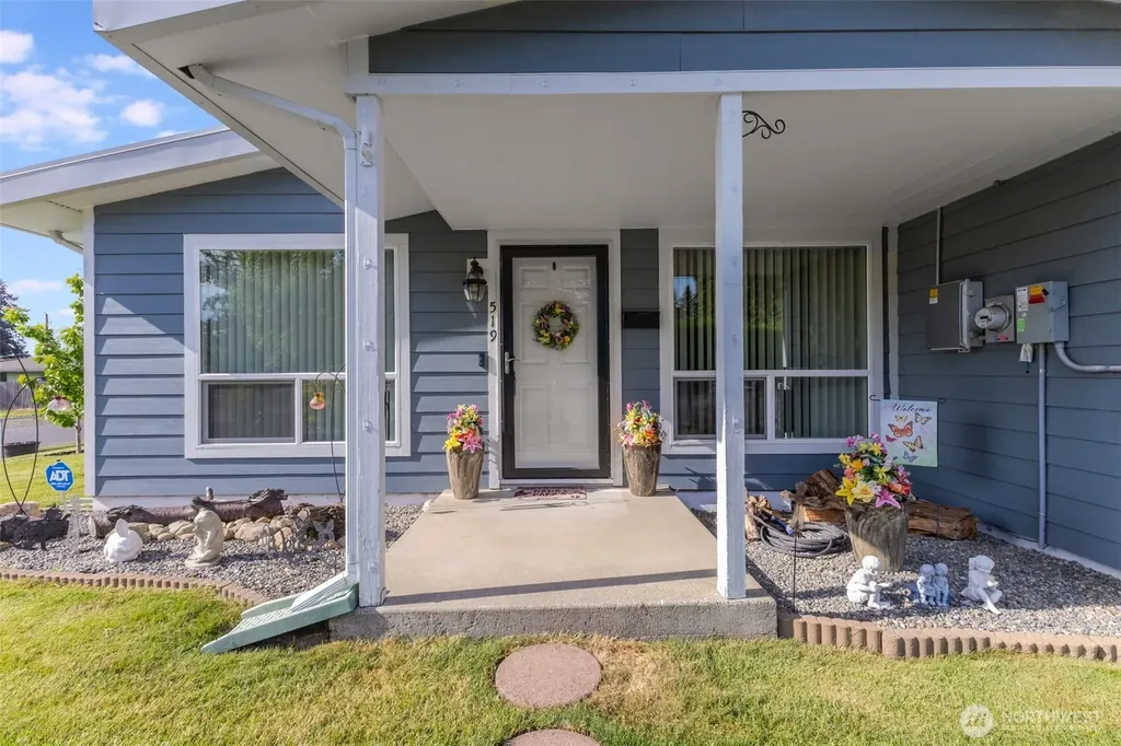 519 S 92nd Tacoma WA 98444