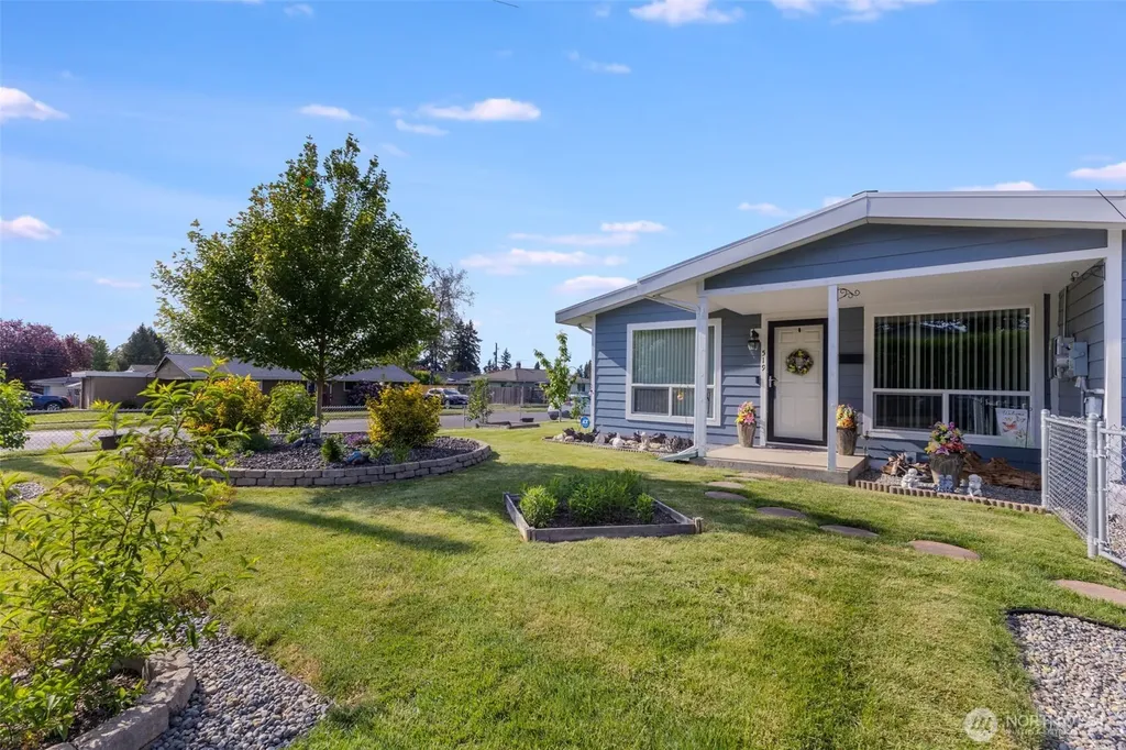 519 S 92nd Tacoma WA 98444