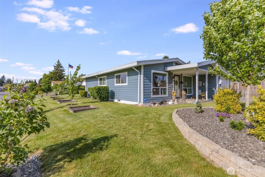 519 S 92nd Tacoma WA 98444