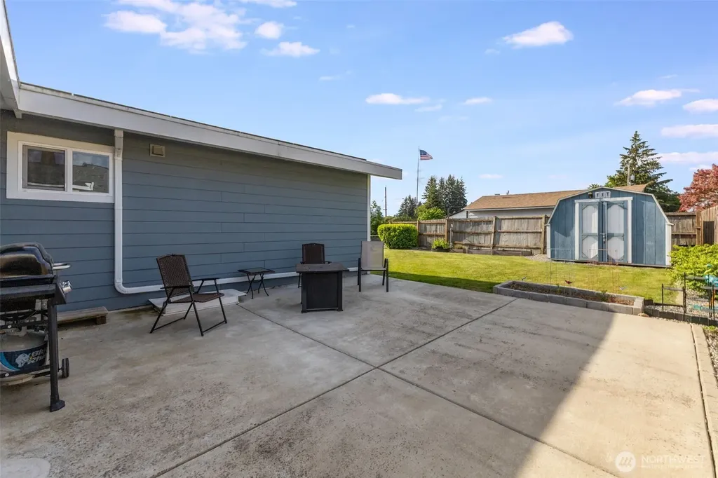 519 S 92nd Tacoma WA 98444