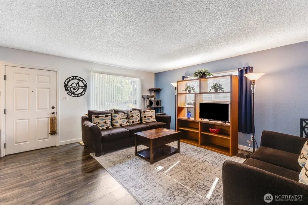 519 S 92nd Tacoma WA 98444