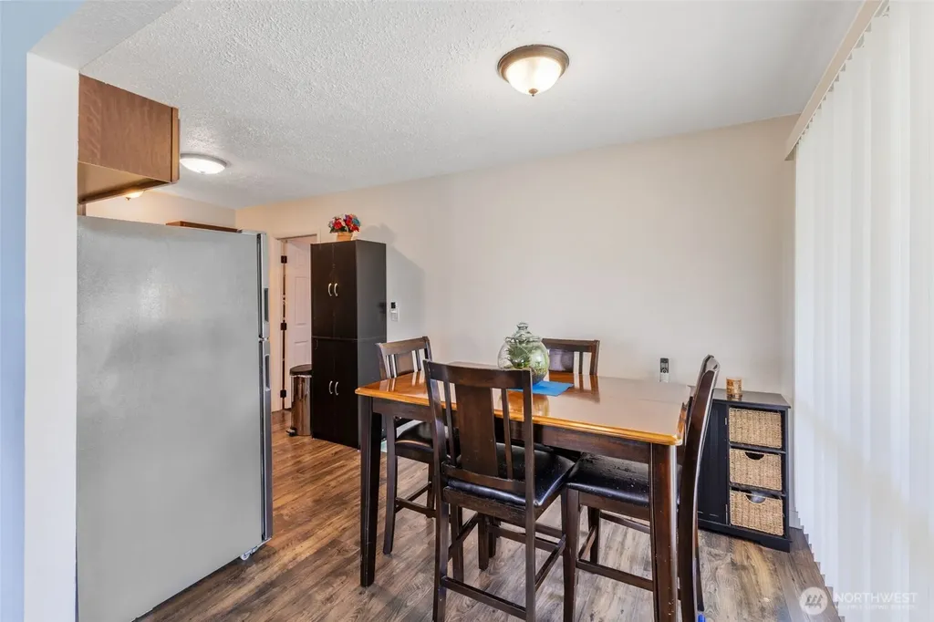 519 S 92nd Tacoma WA 98444
