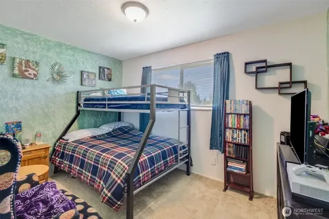 519 S 92nd Tacoma WA 98444