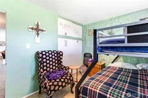 519 S 92nd Tacoma WA 98444