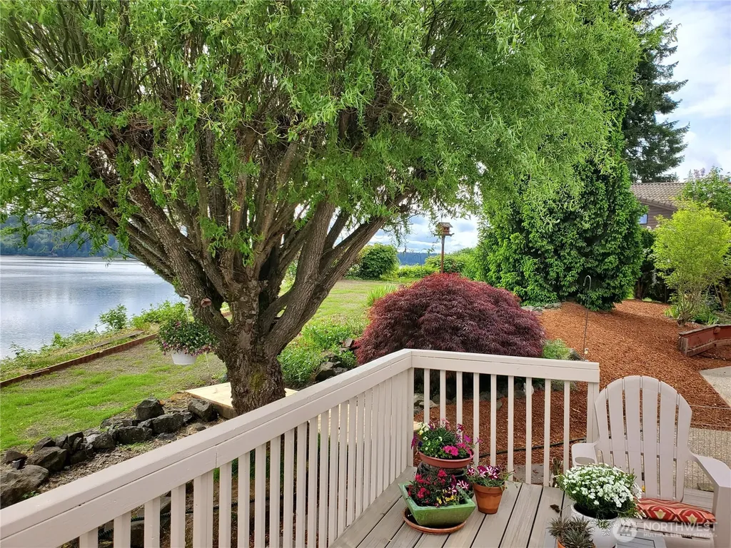 4030 SE Kamilche Point Road Shelton WA 98584