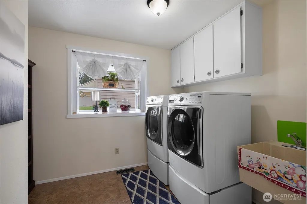 4030 SE Kamilche Point Road Shelton WA 98584