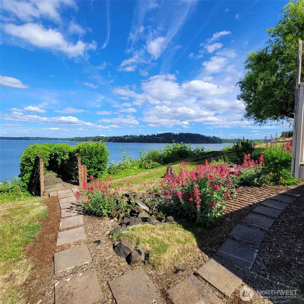 4030 SE Kamilche Point Road Shelton WA 98584