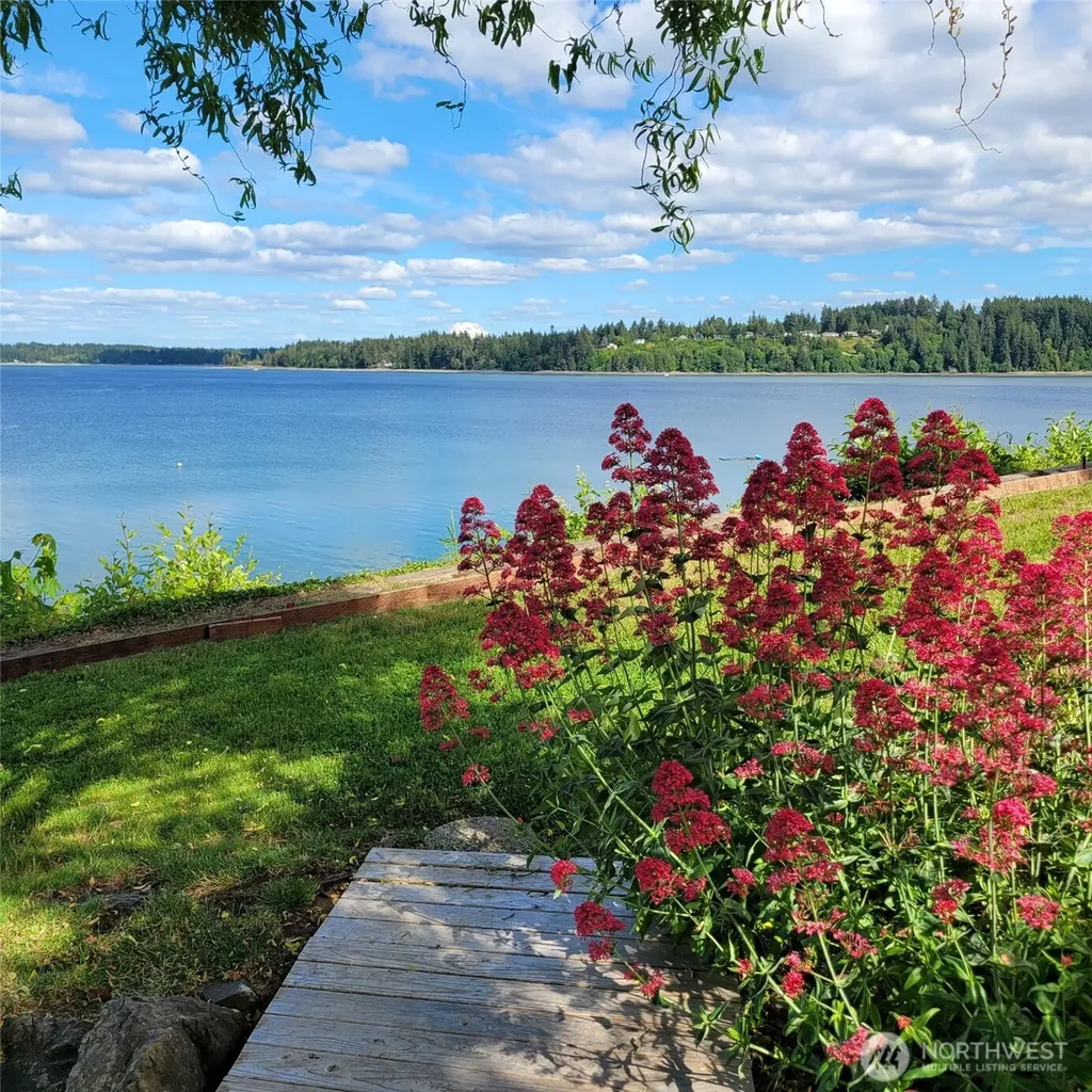4030 SE Kamilche Point Road Shelton WA 98584