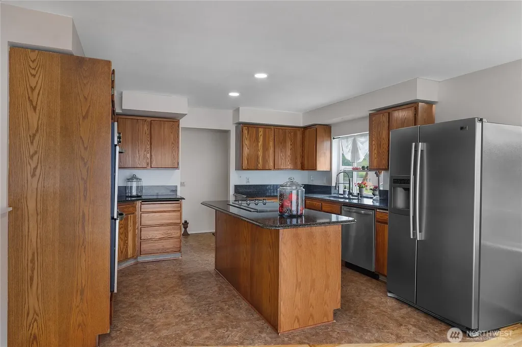 4030 SE Kamilche Point Road Shelton WA 98584