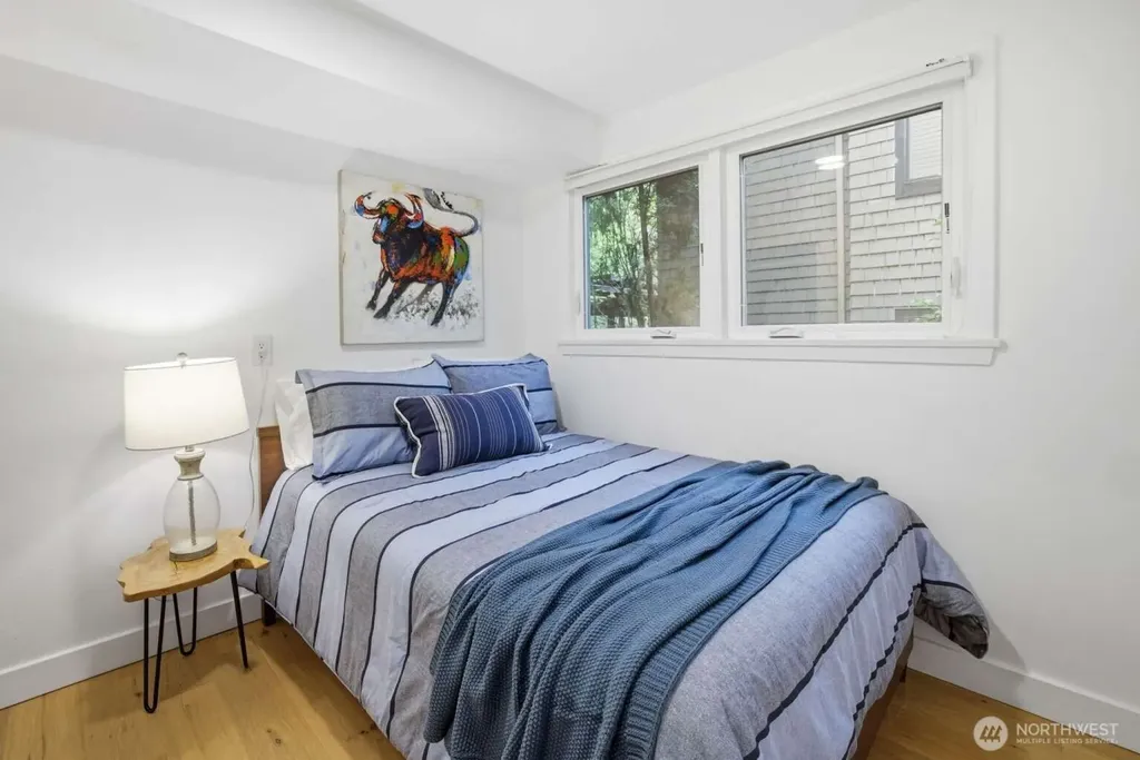 2514 Shoreland Drive S Seattle WA 98144