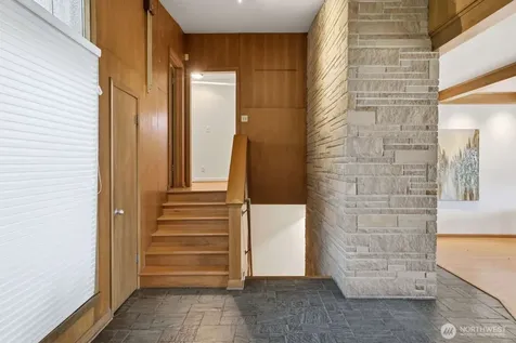 2514 Shoreland Drive S Seattle WA 98144