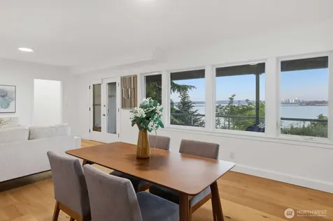 2514 Shoreland Drive S Seattle WA 98144