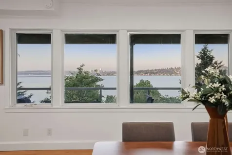 2514 Shoreland Drive S Seattle WA 98144