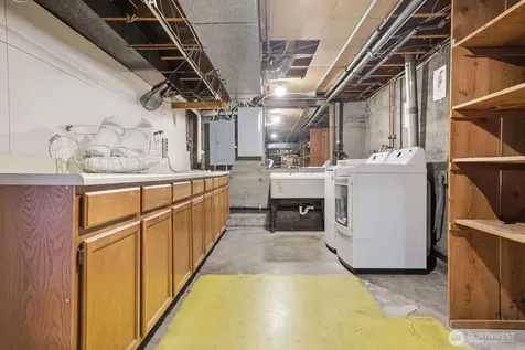 2514 Shoreland Drive S Seattle WA 98144