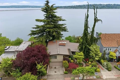 2514 Shoreland Drive S Seattle WA 98144
