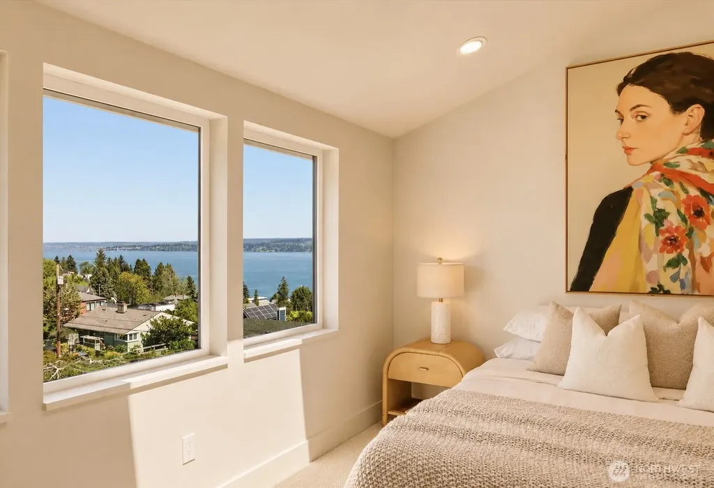 909 32nd Avenue S Seattle WA 98144