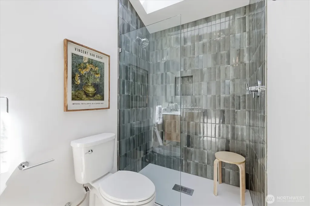 909 32nd Avenue S Seattle WA 98144