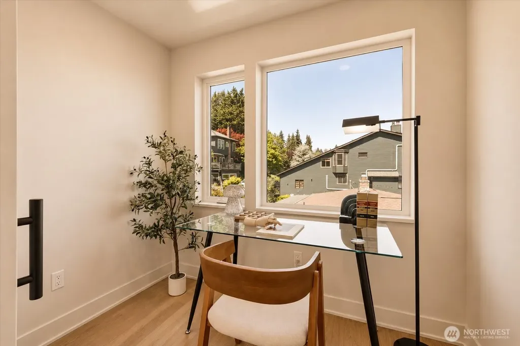 909 32nd Avenue S Seattle WA 98144