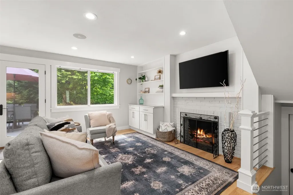 32 Cascade Key Bellevue WA 98006