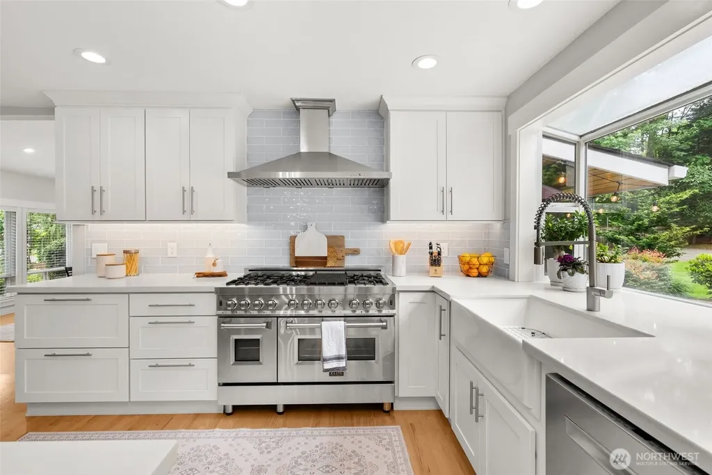 32 Cascade Key Bellevue WA 98006