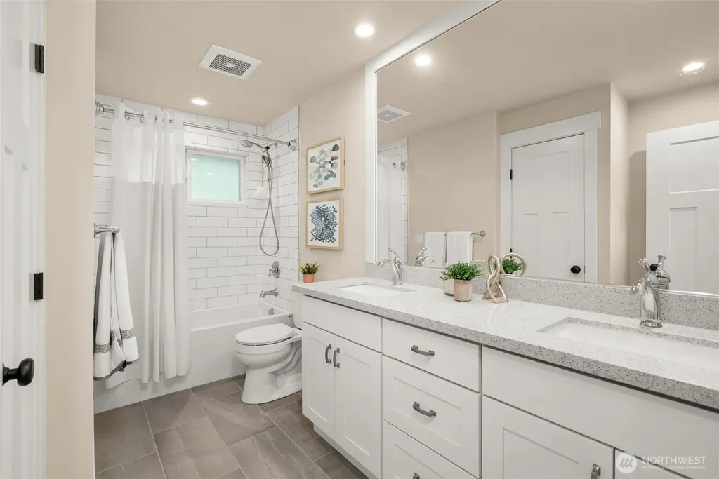 32 Cascade Key Bellevue WA 98006