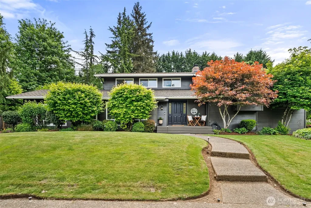 32 Cascade Key Bellevue WA 98006