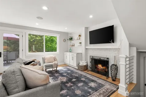 32 Cascade Key Bellevue WA 98006
