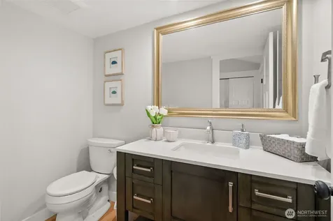 32 Cascade Key Bellevue WA 98006