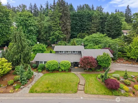 32 Cascade Key Bellevue WA 98006