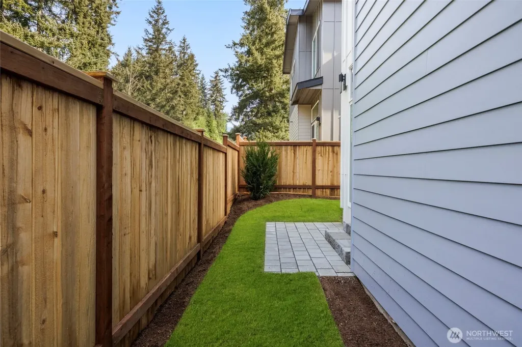 8407 NE 137th Street Kirkland WA 98034