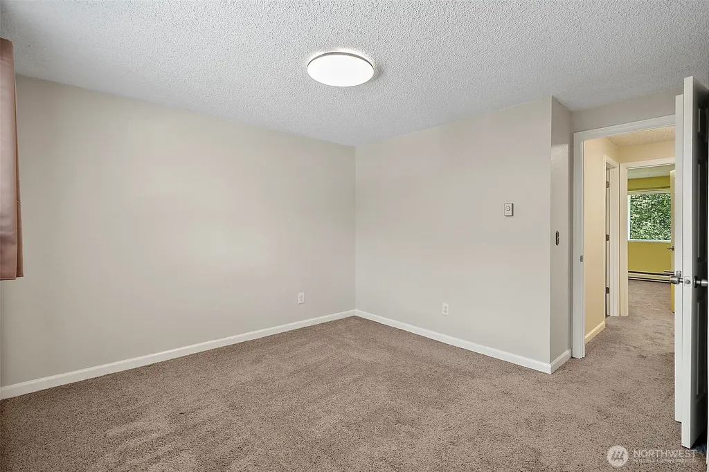 1040 S 320th Street Federal Way WA 98003