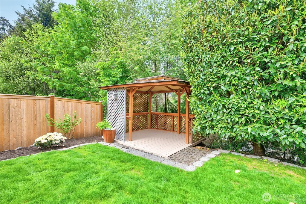 6041 Championship Circle Mukilteo WA 98275