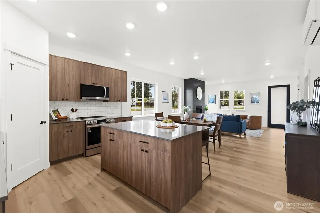 307 S 17th Street Lynden WA 98264