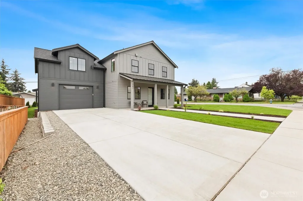 307 S 17th Street Lynden WA 98264