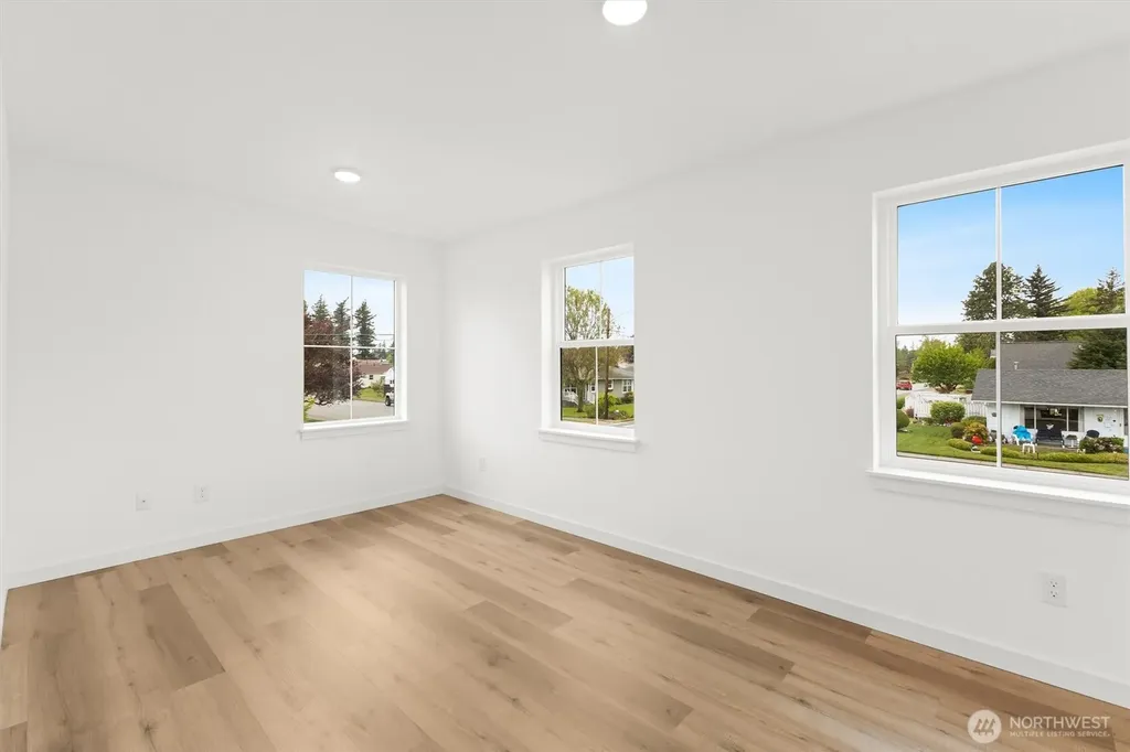 307 S 17th Street Lynden WA 98264