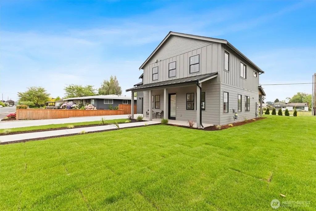 307 S 17th Street Lynden WA 98264