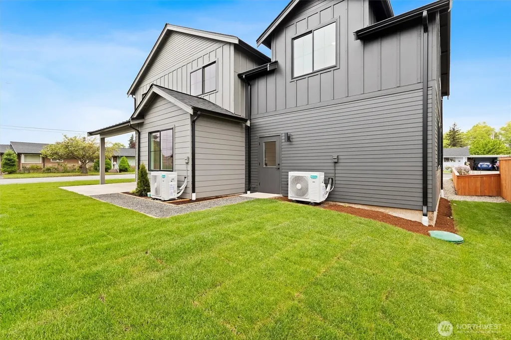 307 S 17th Street Lynden WA 98264