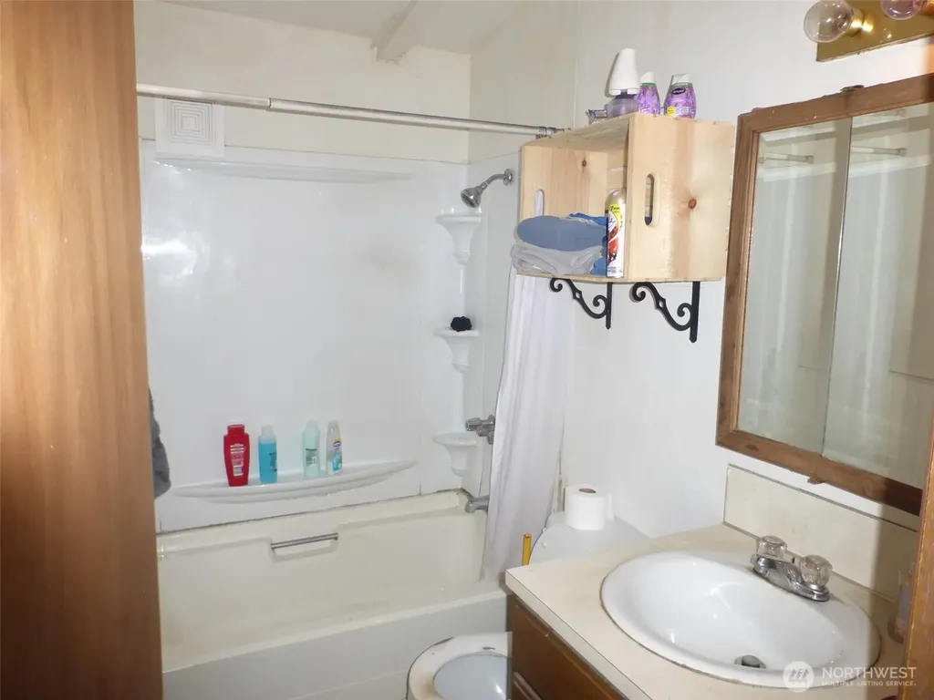 22 Swal:lech Lane Lopez Island WA 98261