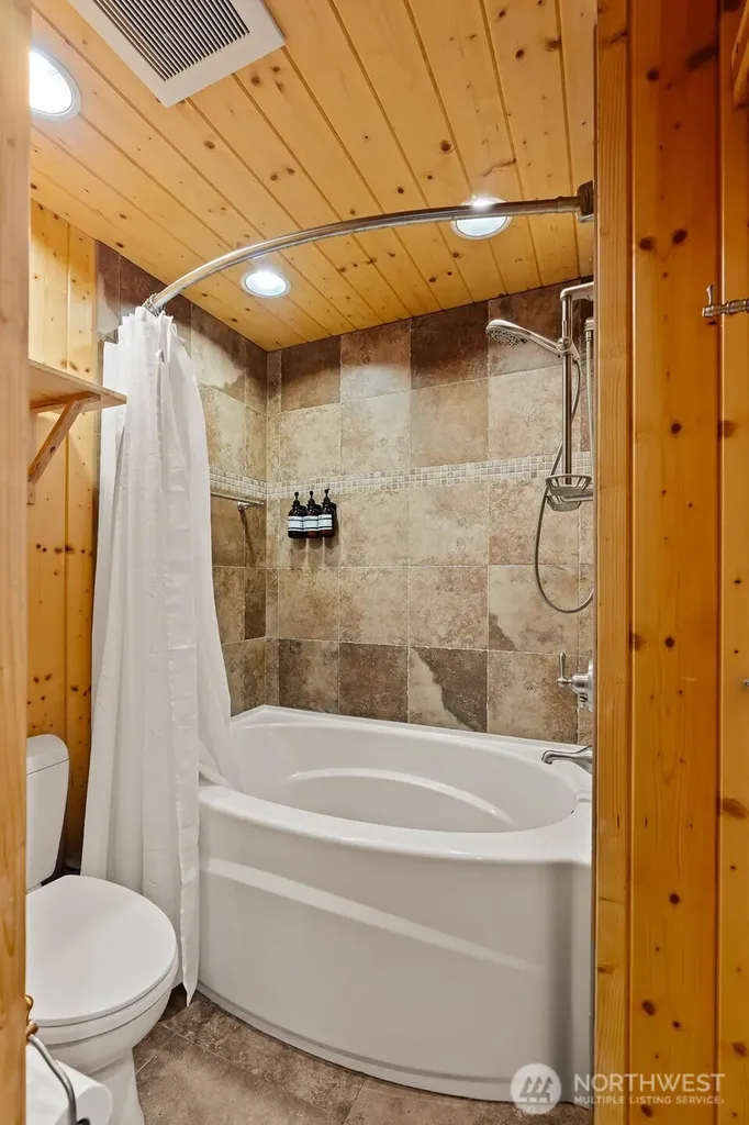 40 Lake Cle Elum Dam Road Ronald WA 98940