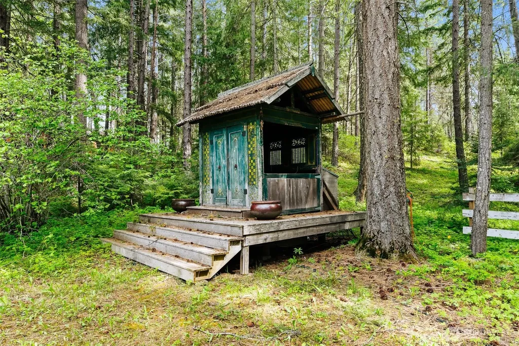 40 Lake Cle Elum Dam Road Ronald WA 98940