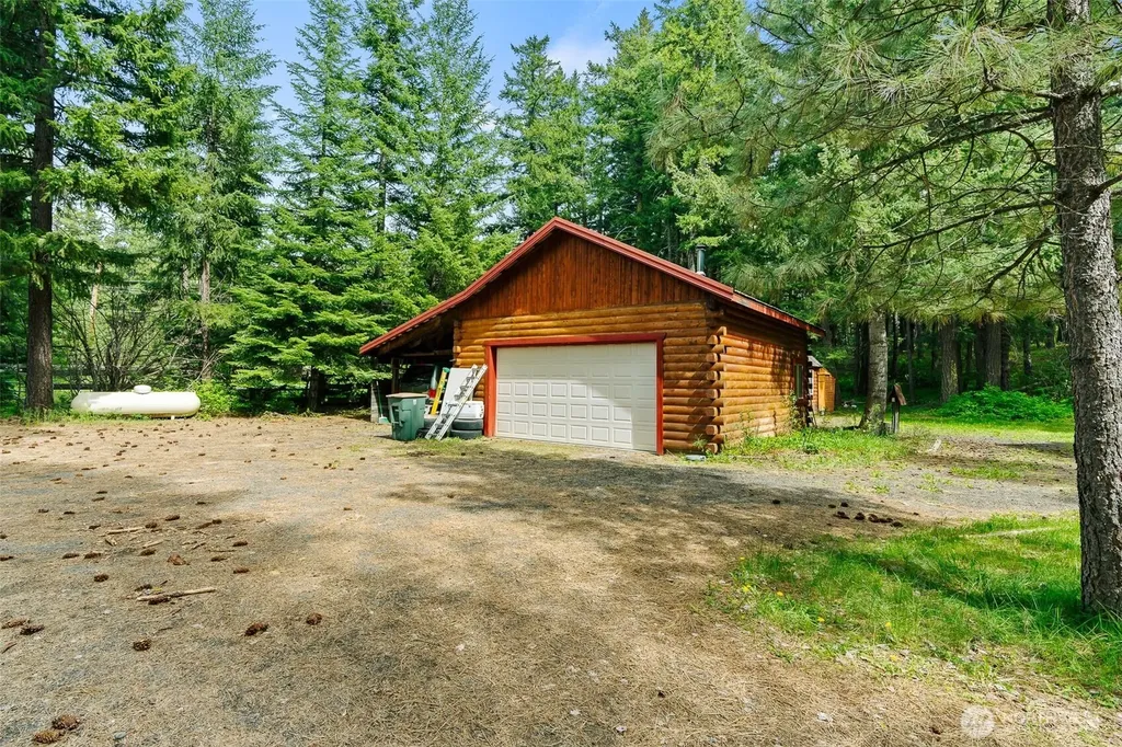40 Lake Cle Elum Dam Road Ronald WA 98940